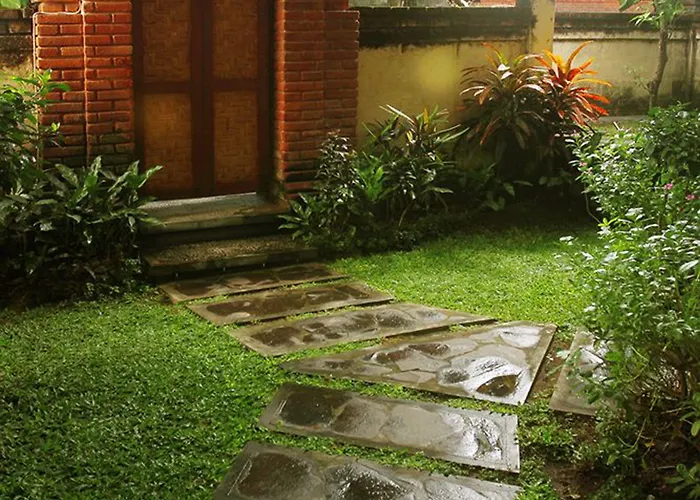 Hotel Bali Ayu & 10 Minutes Walking Distance To The Kuta (Bali)