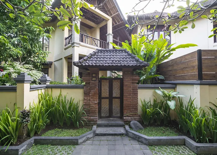 Bali Ayu & 10 Minutes Walking Distance To The Hotel 4*