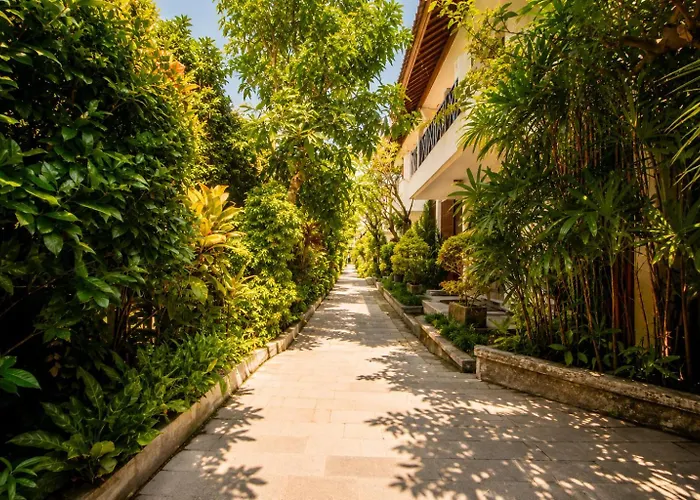 Bali Ayu & 10 Minutes Walking Distance To The 4*