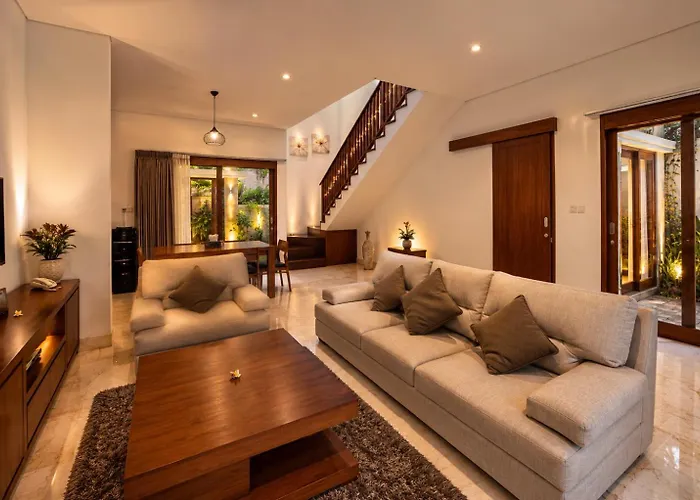 Bali Ayu & 10 Minutes Walking Distance To The Hotel