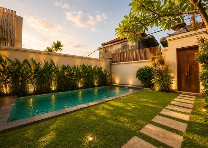 Bali Ayu & 10 Minutes Walking Distance To The Hotel