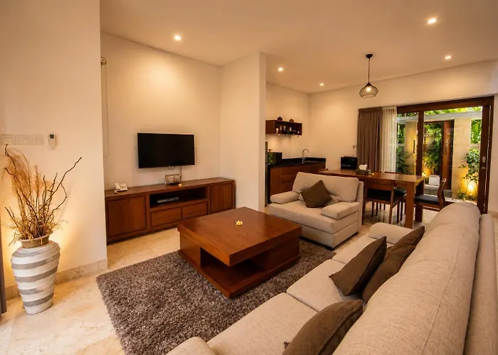 Bali Ayu & 10 Minutes Walking Distance To The