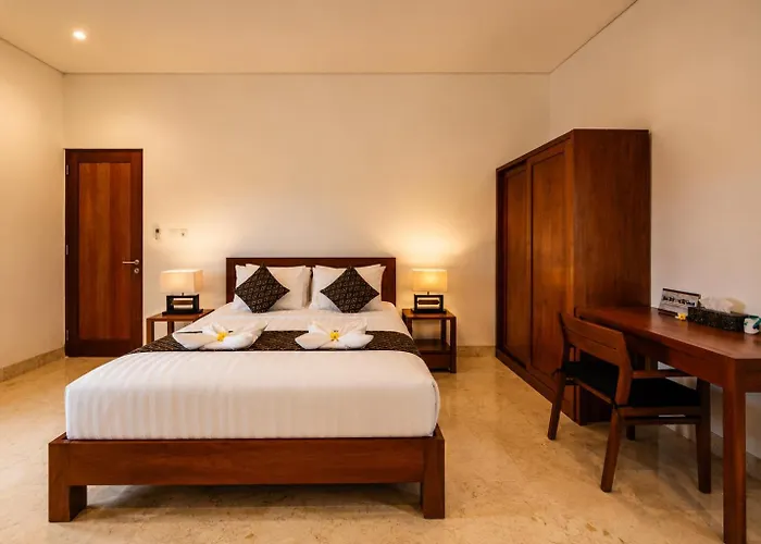 Bali Ayu & 10 Minutes Walking Distance To The Hotel 4*