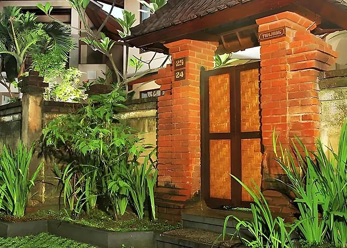 Bali Ayu & 10 Minutes Walking Distance To The