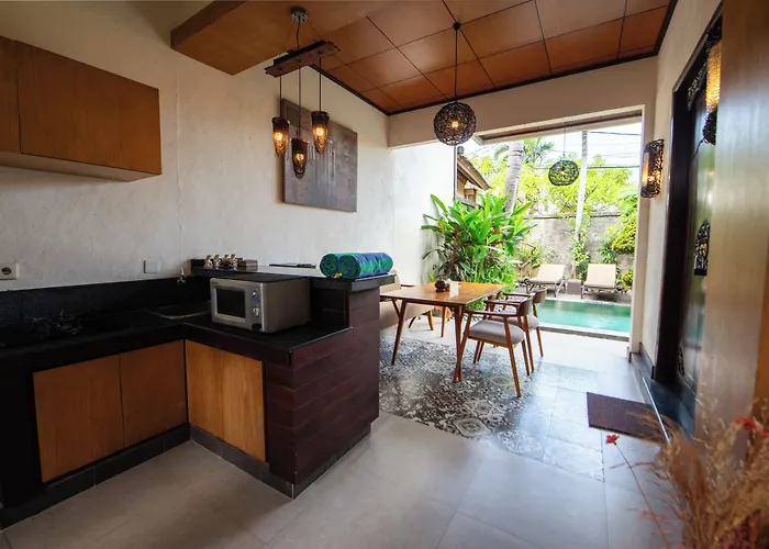Bali Ayu & 10 Minutes Walking Distance To The